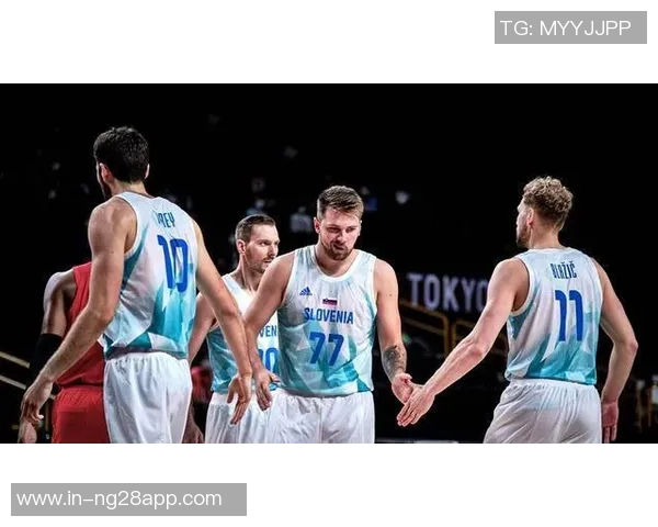 八村塁谈与东契奇的友谊:年龄差距让我们相处更加轻松自然 八村塁谈与东契奇的友谊:年龄差距让我们相处更加轻松自然