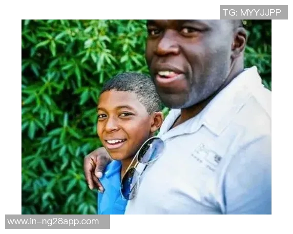 姆巴佩母亲揭秘儿子对恋爱的幽默态度与独特看法