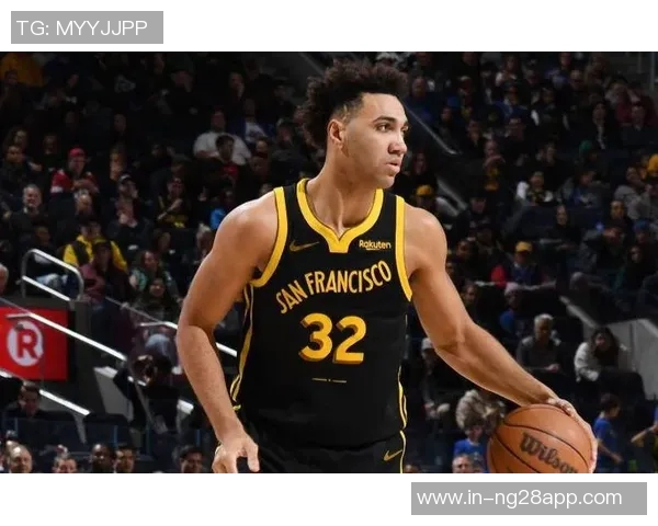 尽管努力拼搏戴维斯全场独得26分11篮板却难阻球队失利