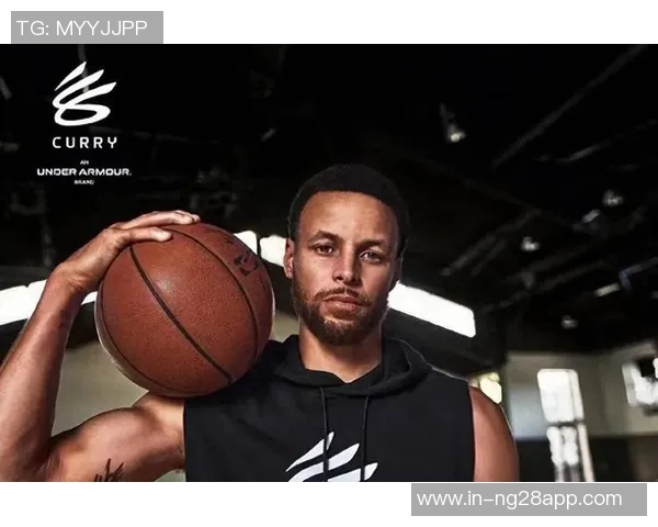 库里赞扬队友表现出色强调团队合作的重要性与团结精神