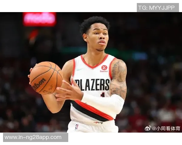 安芬尼西蒙斯在球队中寻找自我与胜利的平衡之道